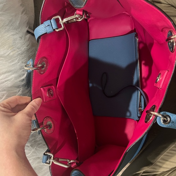 Dior Blue Shoulder Bag with Silver Accents - Picture 4 of 5